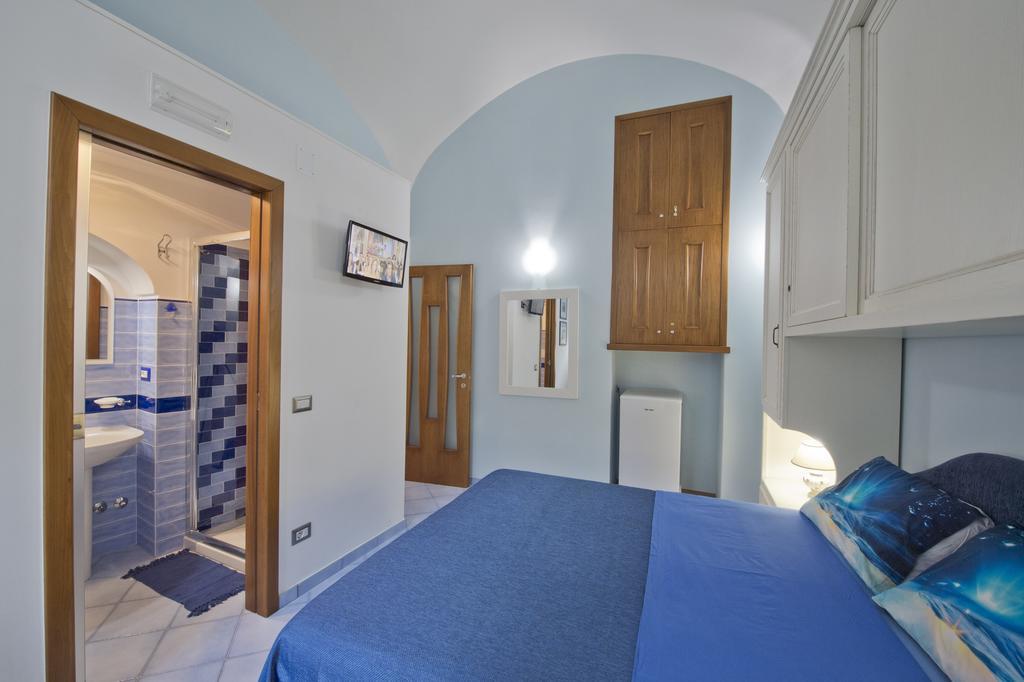 Rental House Angelina Майори Номер фото